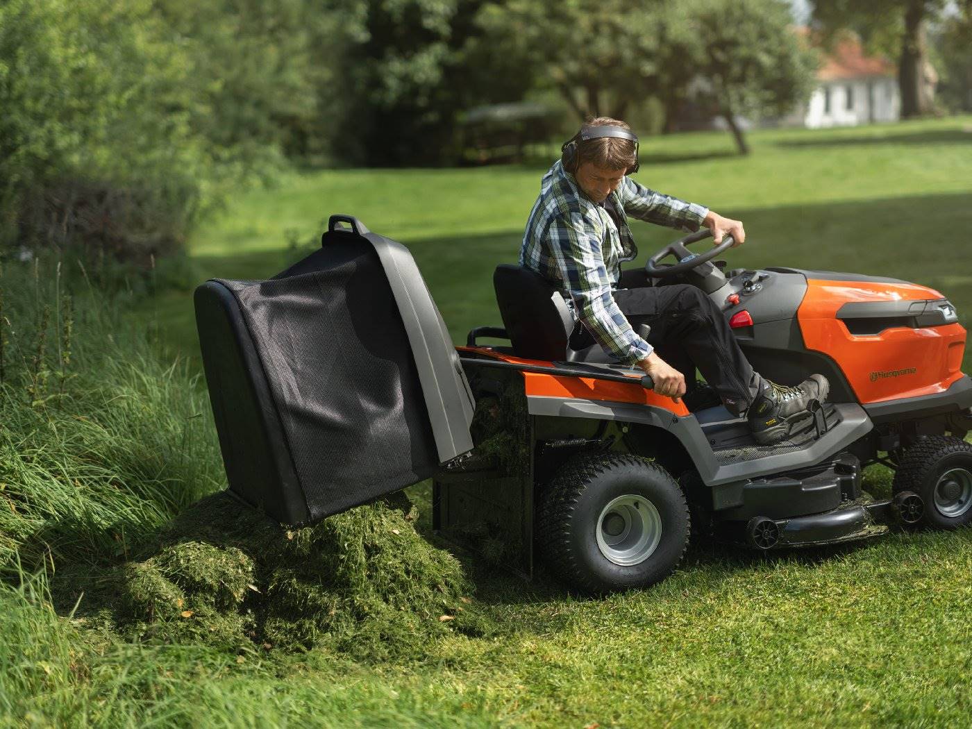 Husqvarna Rasentraktor TC 220T 108 cm