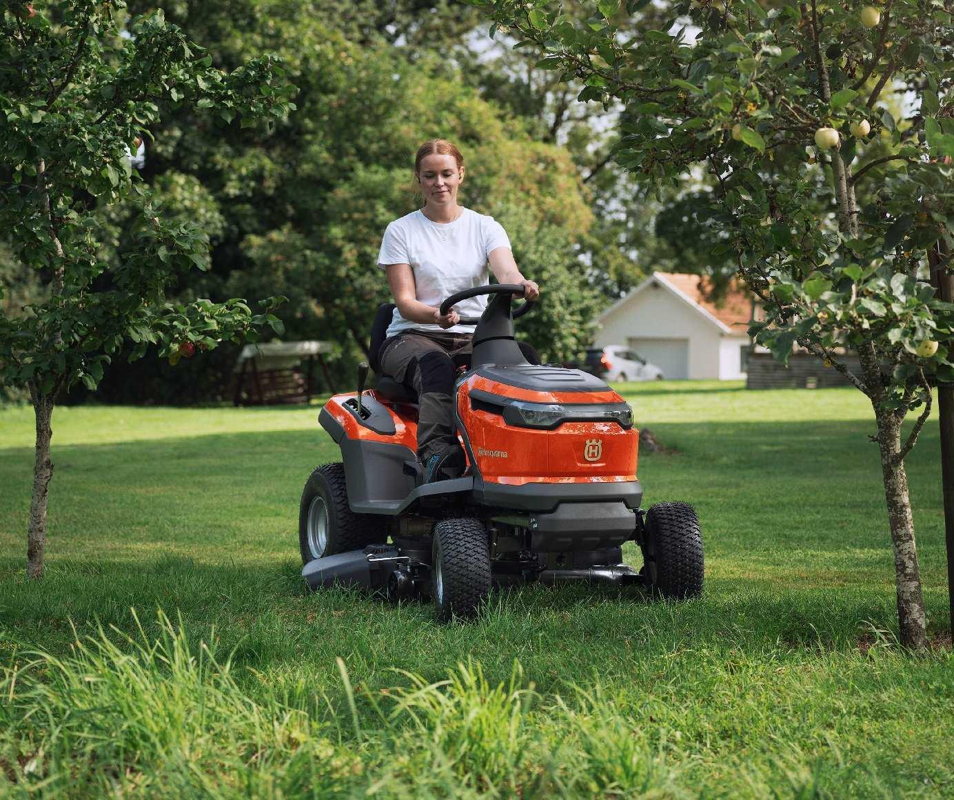 Husqvarna Akku-Rasentraktor TS 100i 95 cm