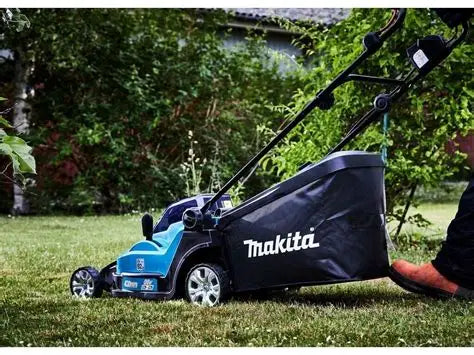 Makita Akku-Rasenmäher DLM536PT2 53 cm