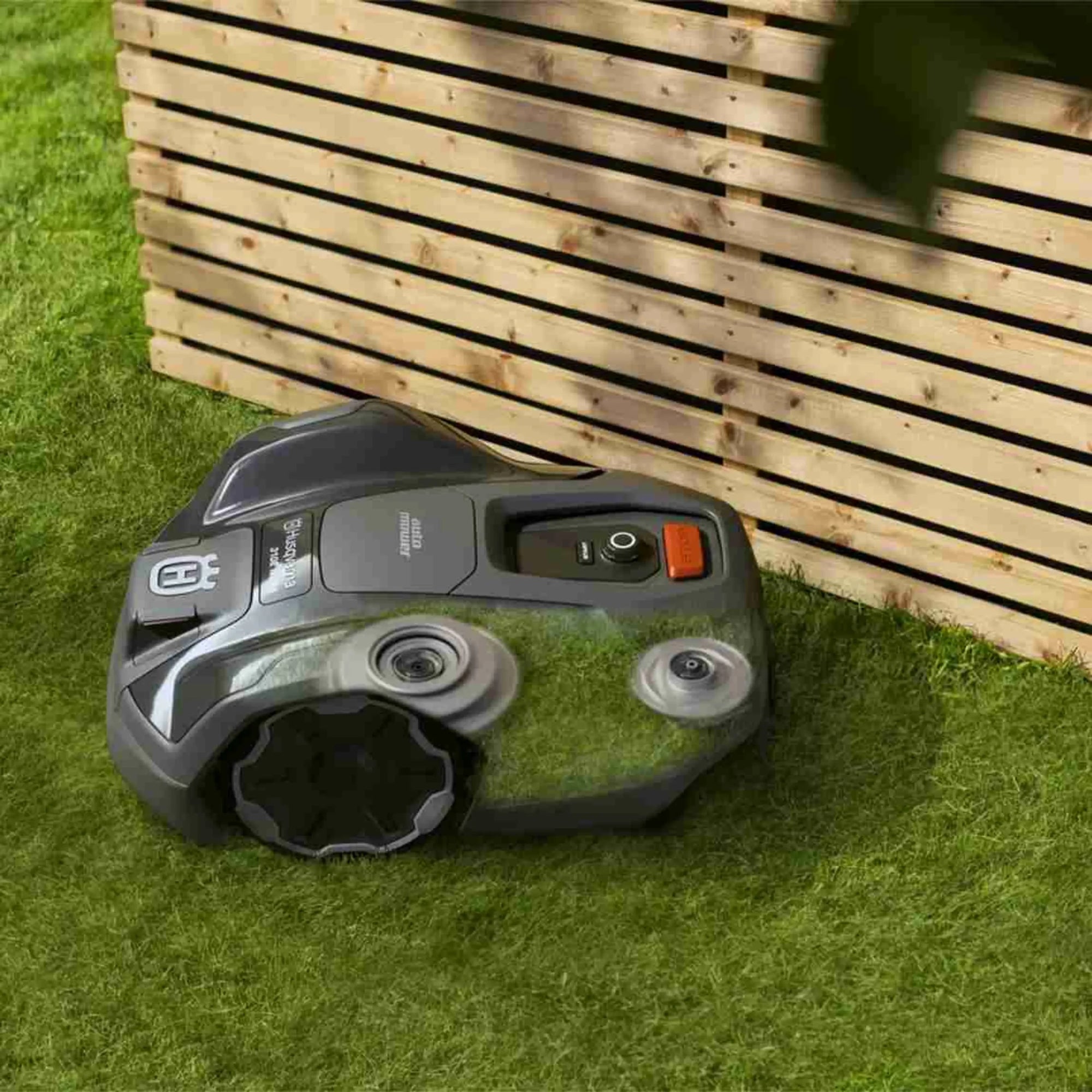 Husqvarna Mähroboter Automower 305E NERA Garage