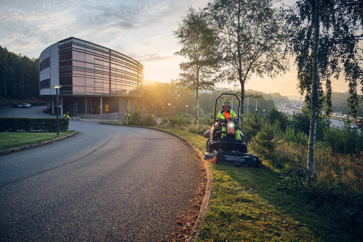 Husqvarna Aufsitzmäher P 525DX mit Kabine